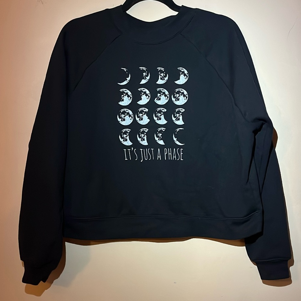 It's Just a Phase long sleeve sweatshirt oversized size M
